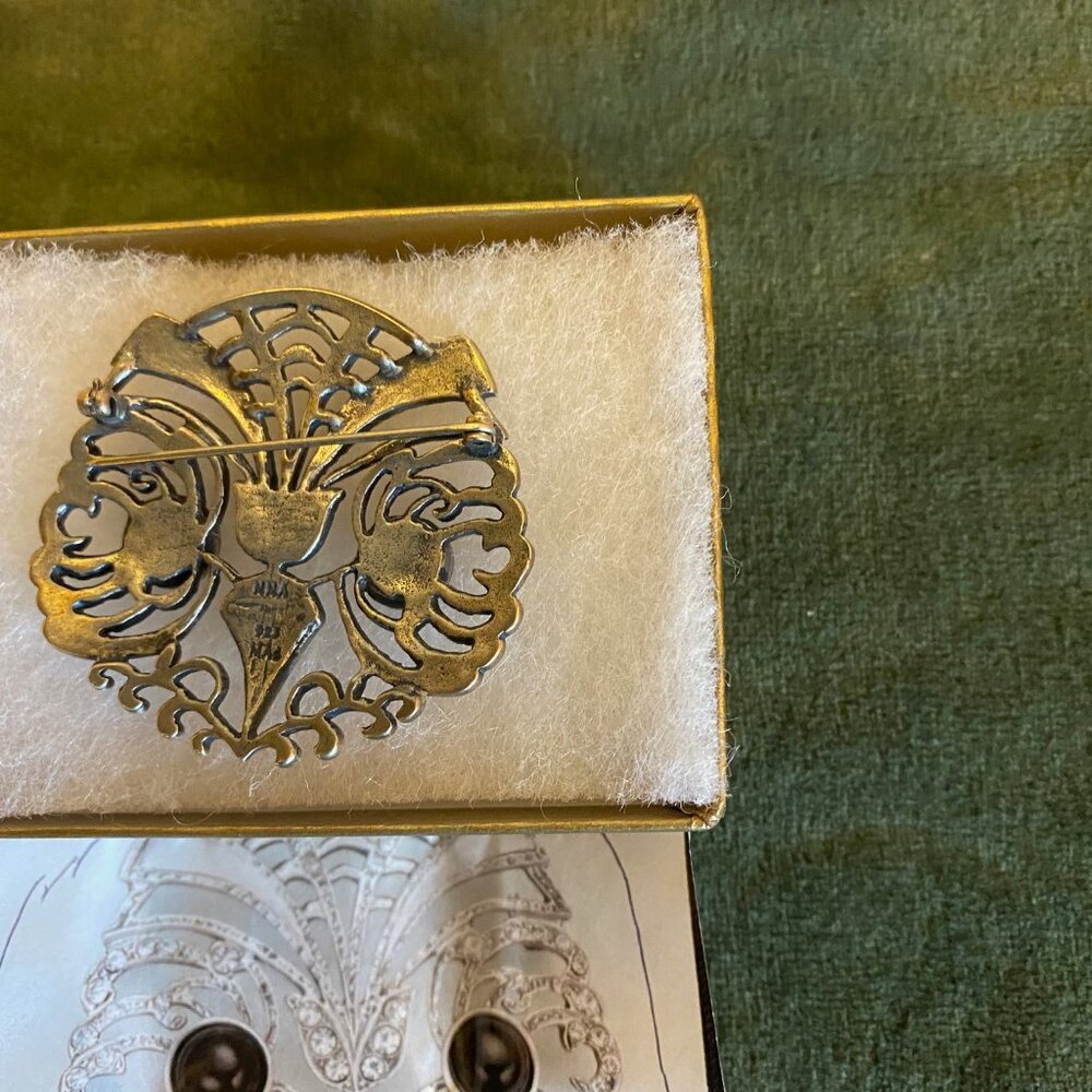 Night Owl Pin from the MET -19th Century French House of Robin - Picture 3 of 5